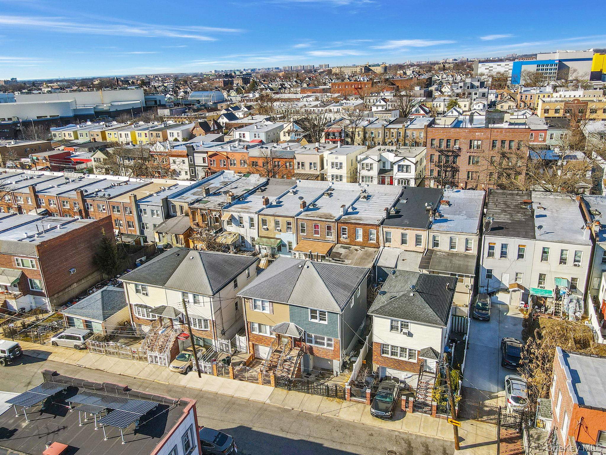 8726 127th Street, Richmond Hill, NY 11418