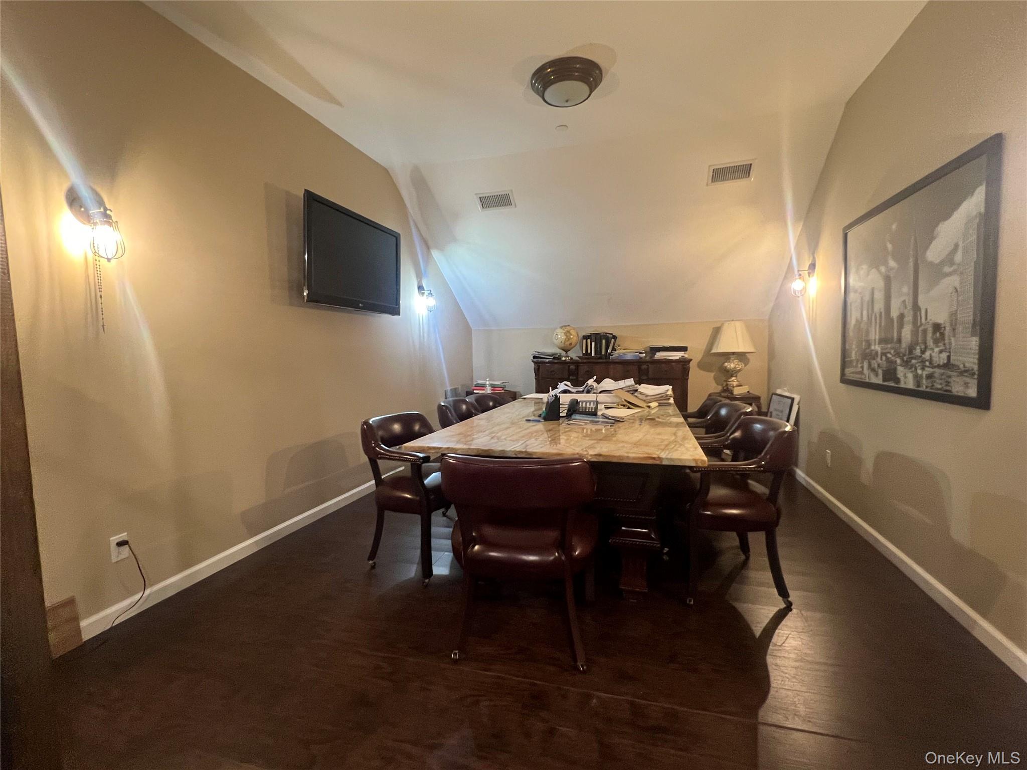 5720 Old Sunrise Highway, Massapequa, NY 11758