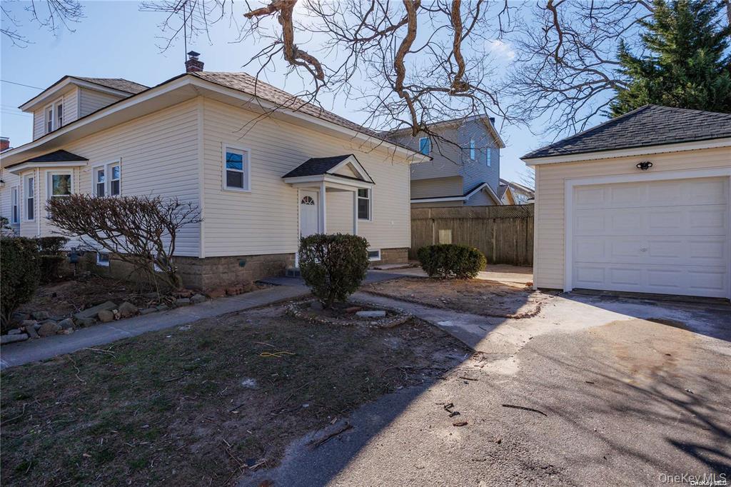 33 Marshall Avenue, Lynbrook, NY 11563