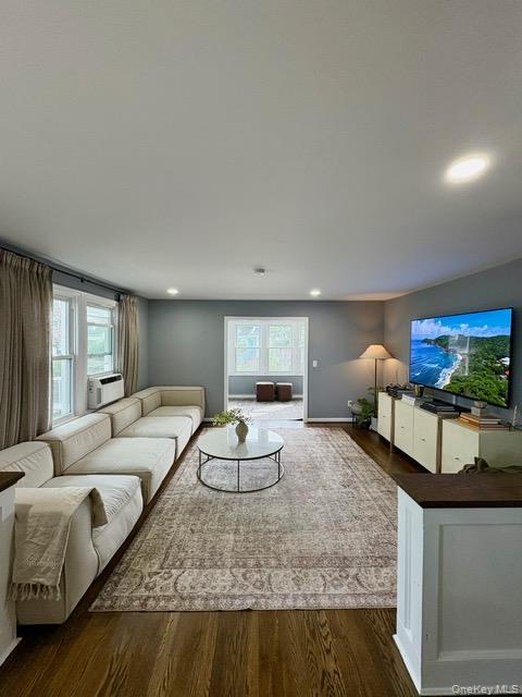 33 Marshall Avenue, Lynbrook, NY 11563