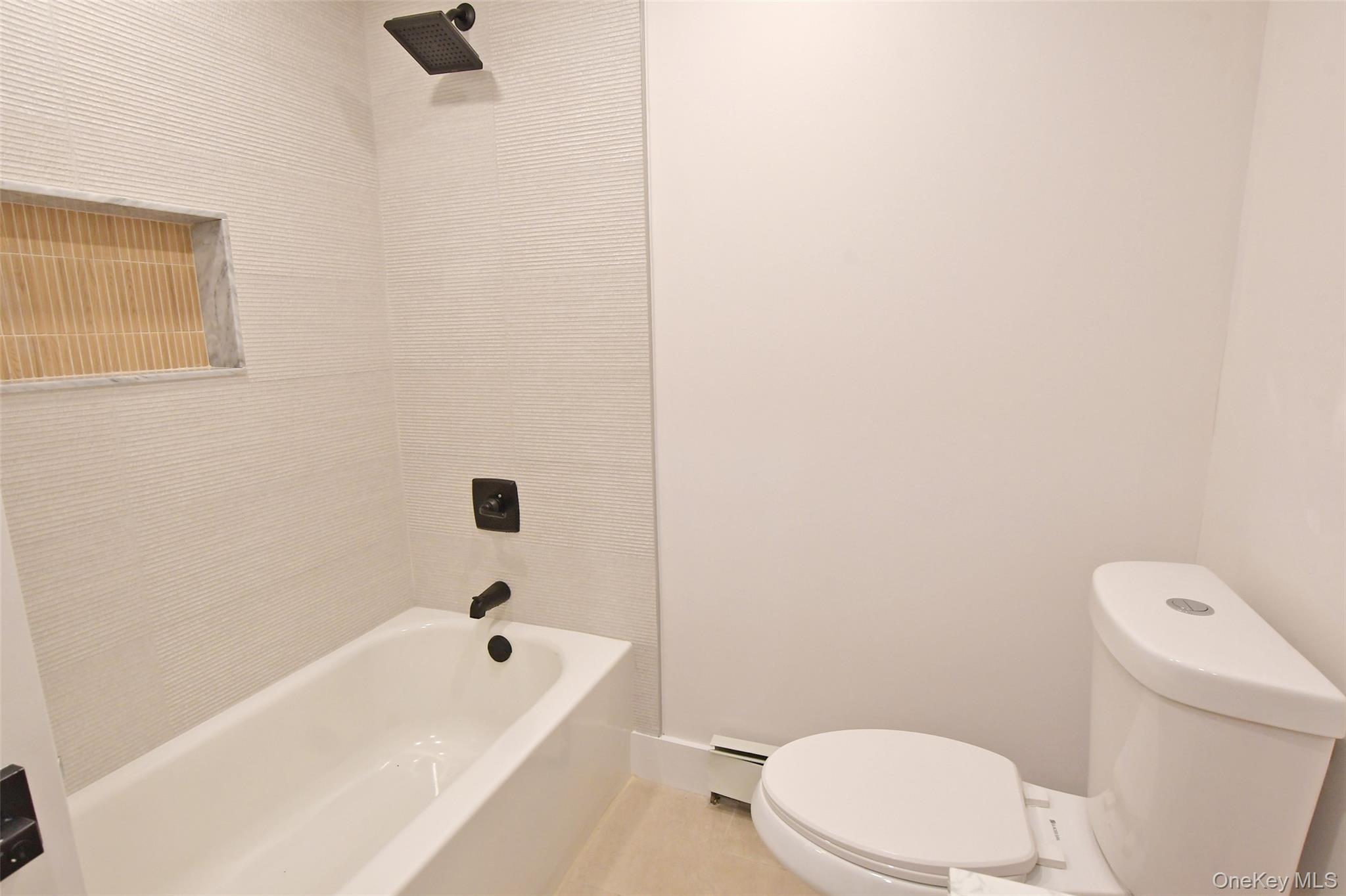 15 Spurwoods Lane, Farmingville, NY 11738