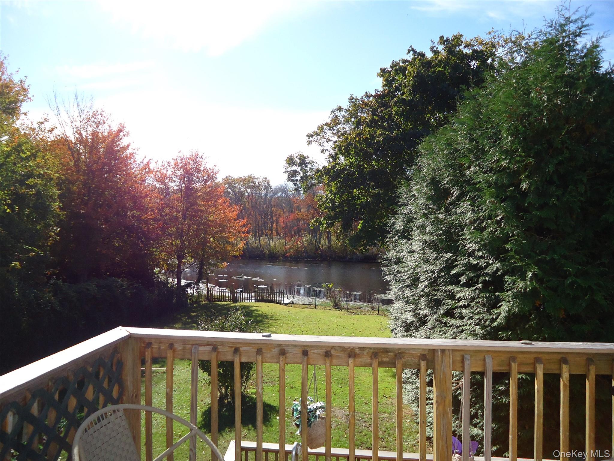 725 W Main Street, Riverhead, NY 11901