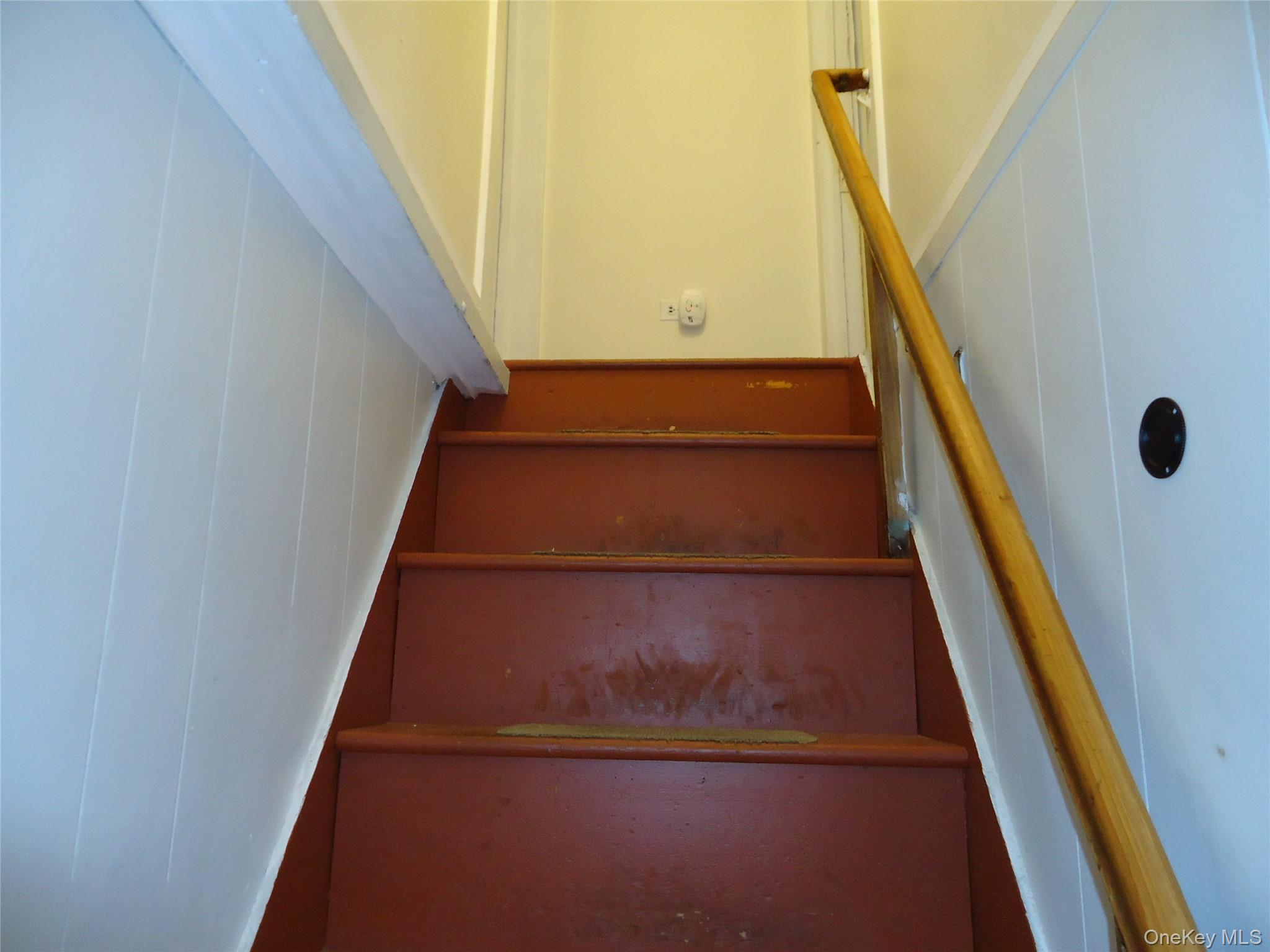 725 W Main Street, Riverhead, NY 11901