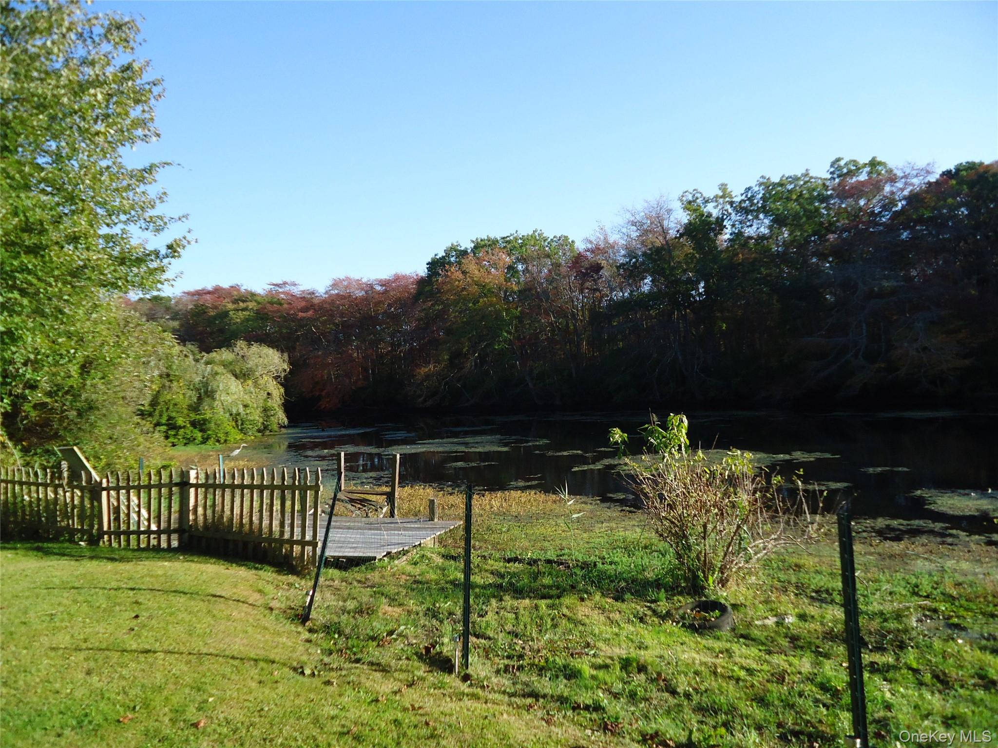 725 W Main Street, Riverhead, NY 11901