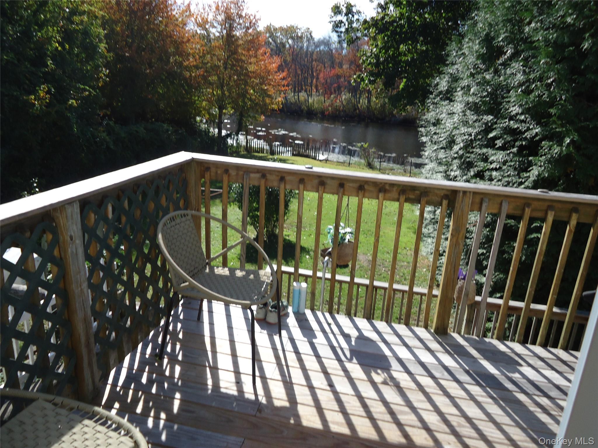 725 W Main Street, Riverhead, NY 11901