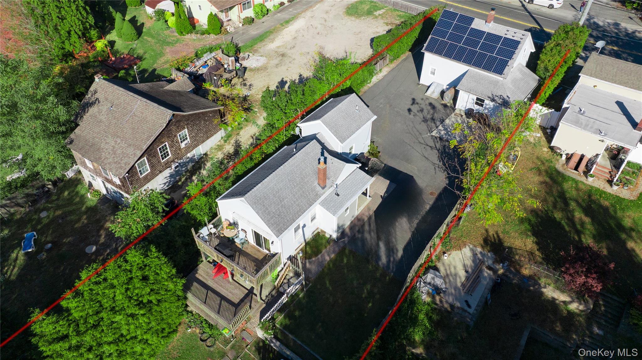 725 W Main Street, Riverhead, NY 11901