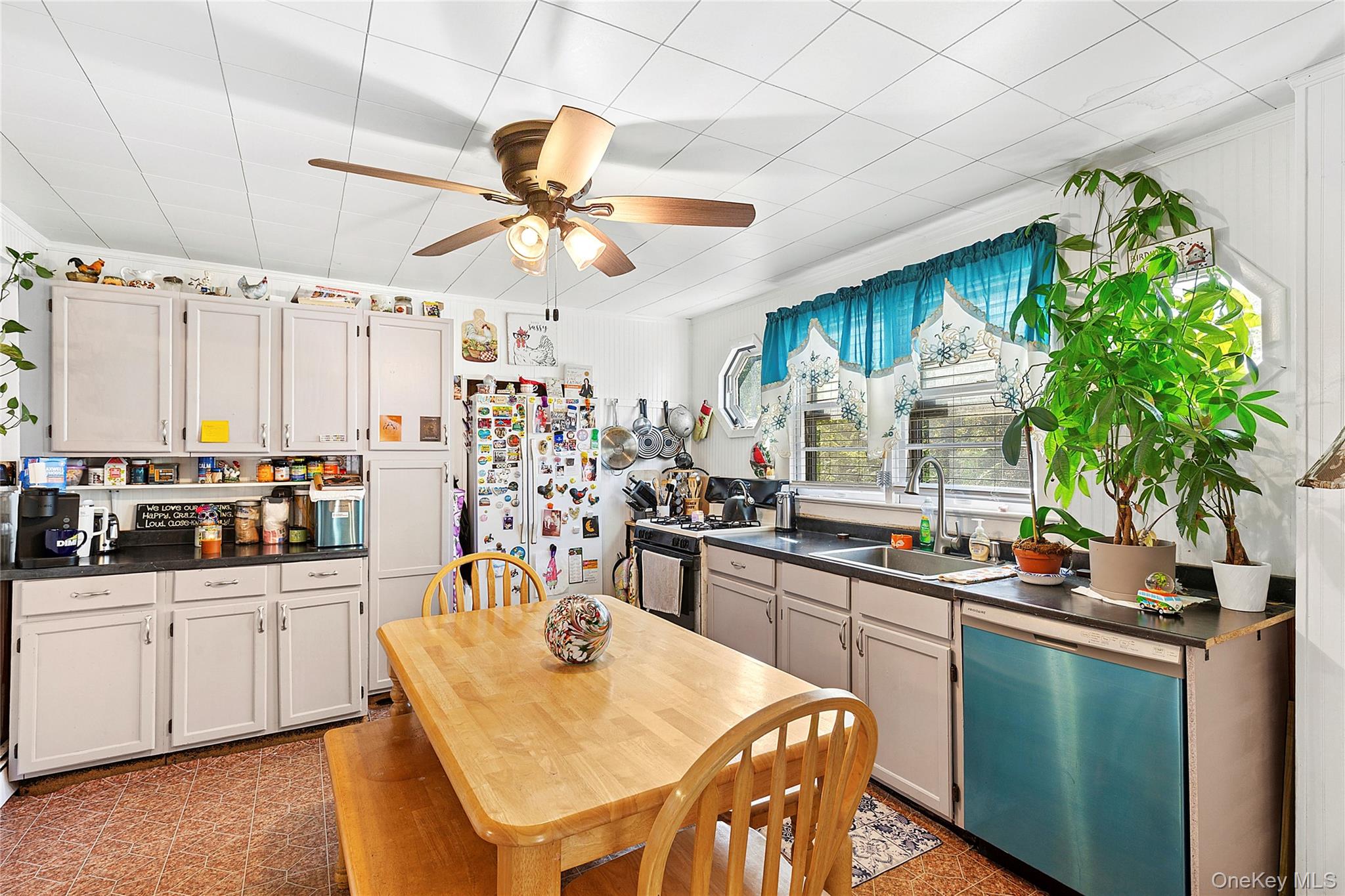 127 Lake Avenue, Flanders, NY 11901