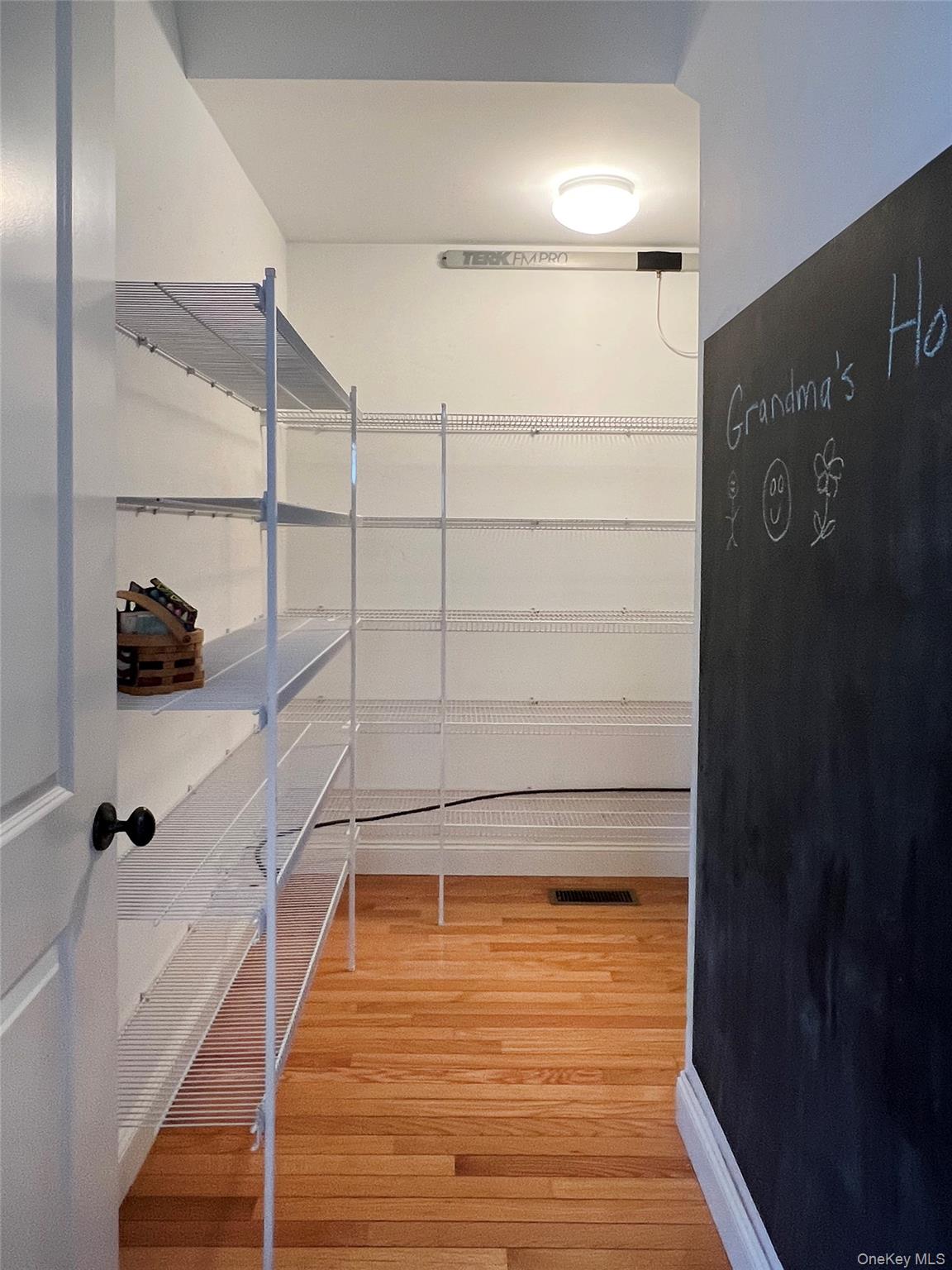 11 Aske Street, Warwick, NY 10990