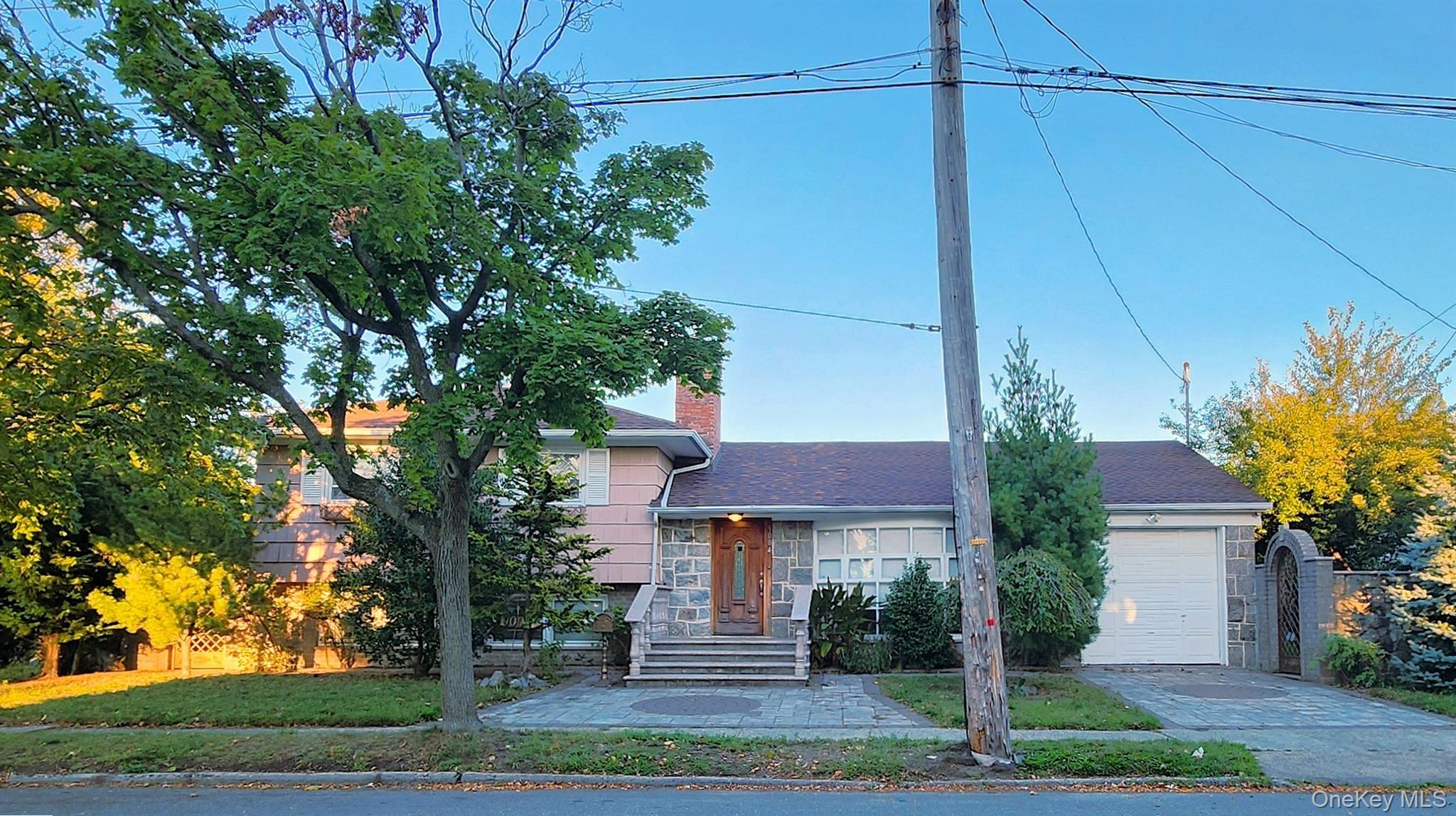90-04 159th Avenue, Howard Beach, NY 11414