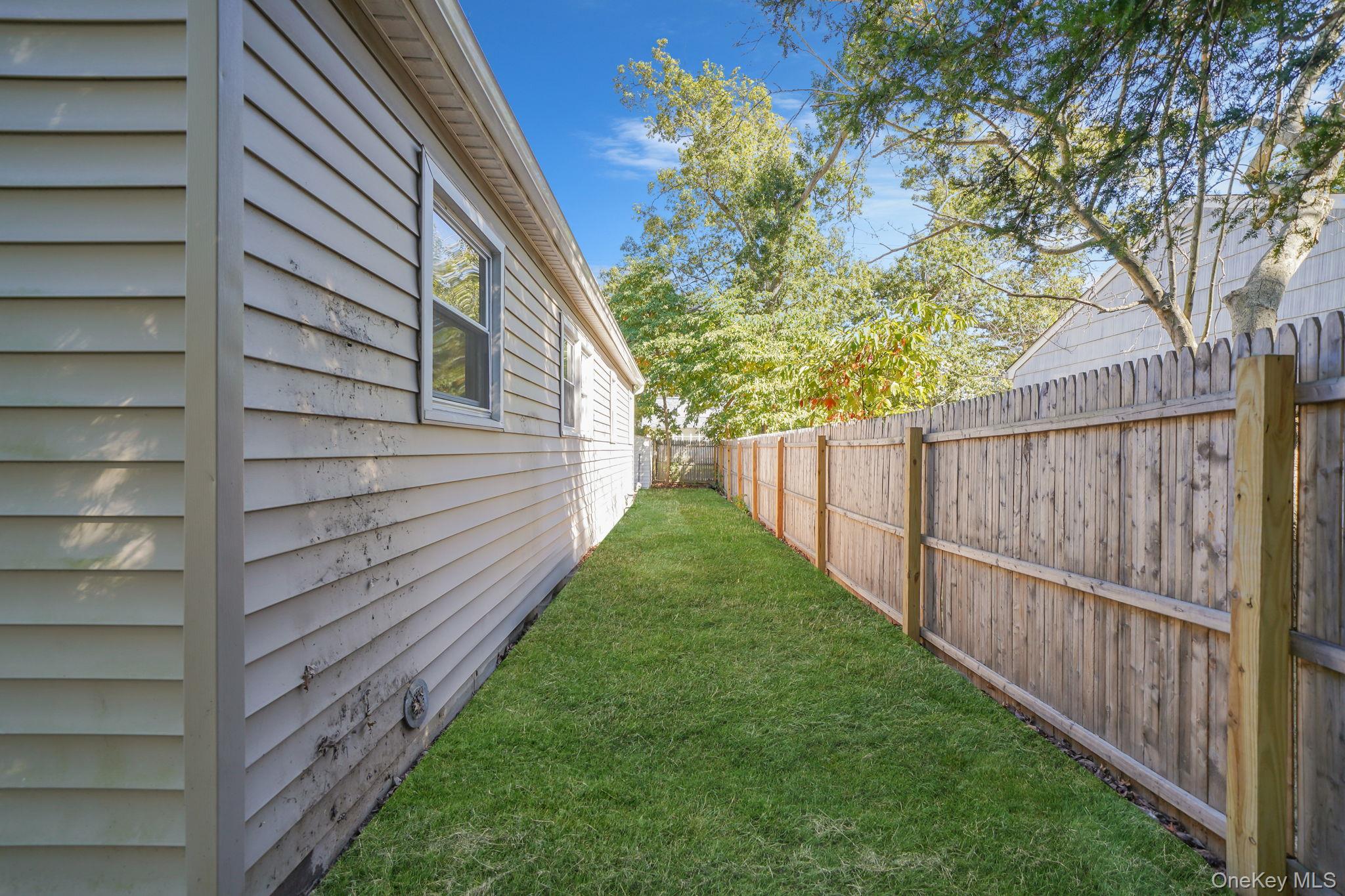 2 W Walnut Street, Islip, NY 11751