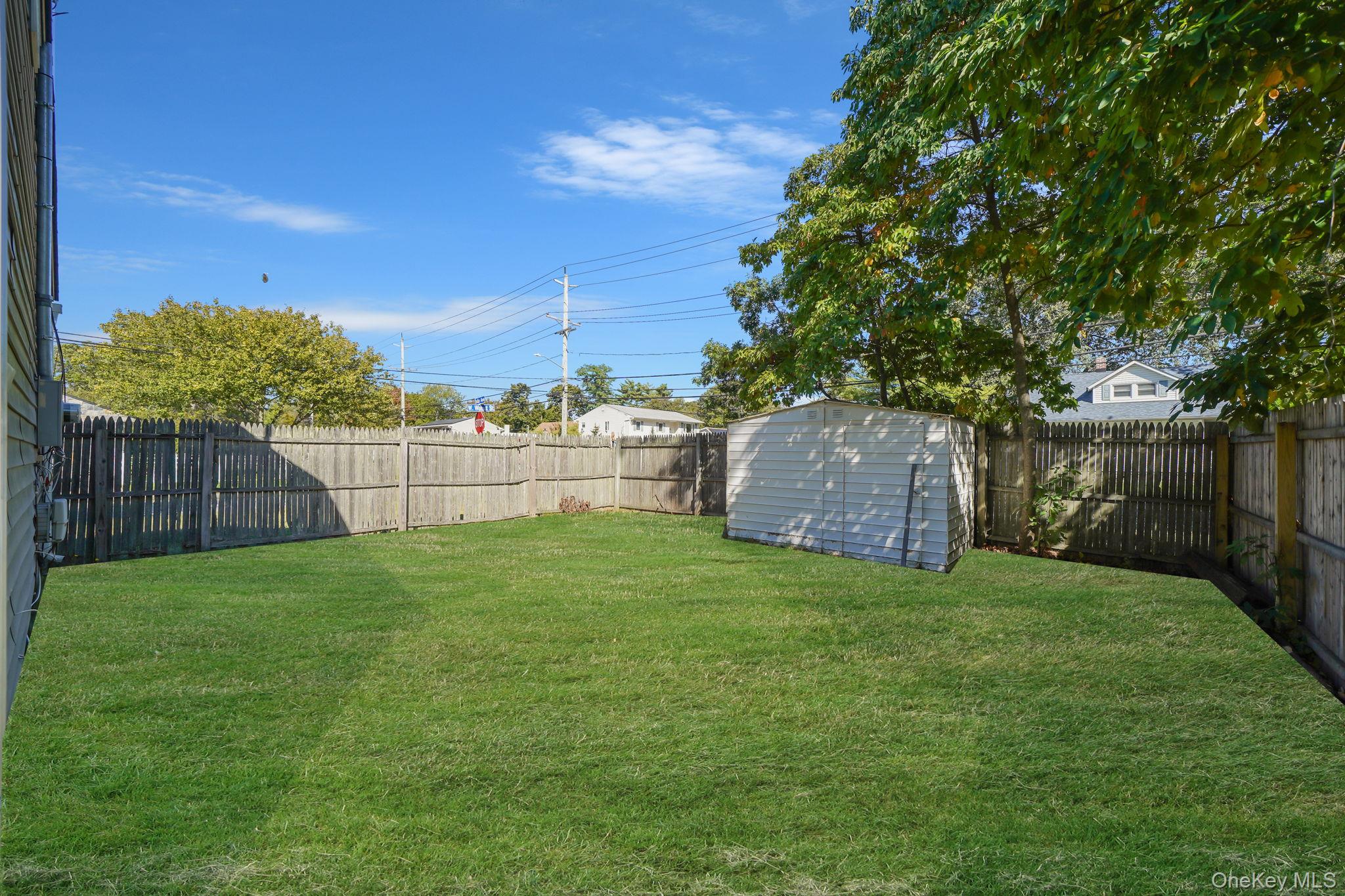 2 W Walnut Street, Islip, NY 11751