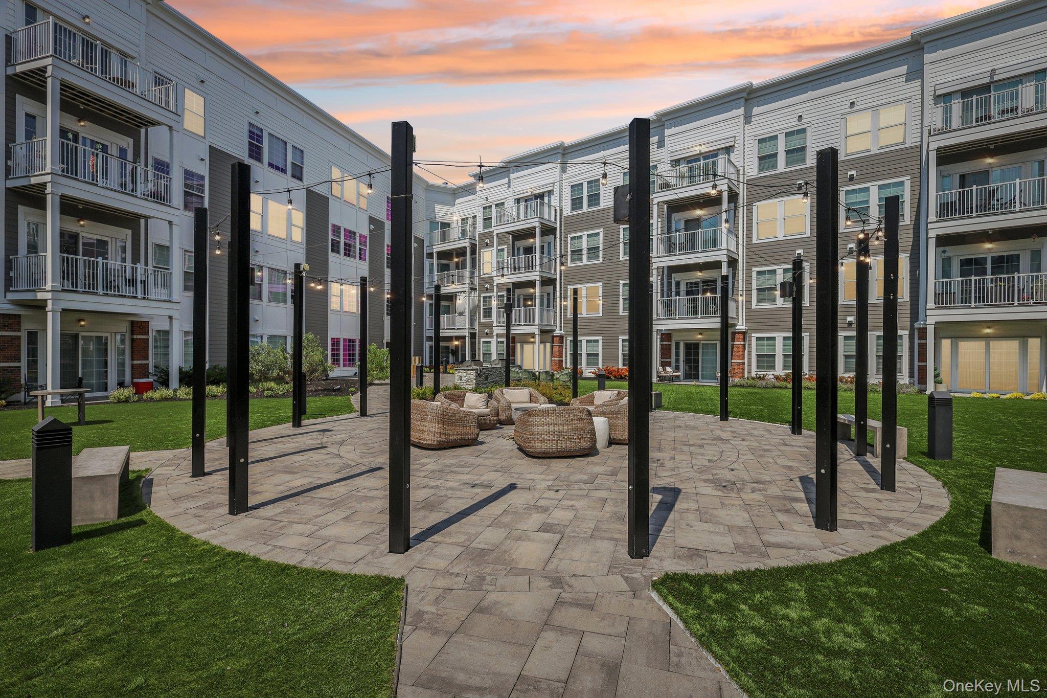 75 E Hoffman Avenue # 1036, Lindenhurst, NY 11757