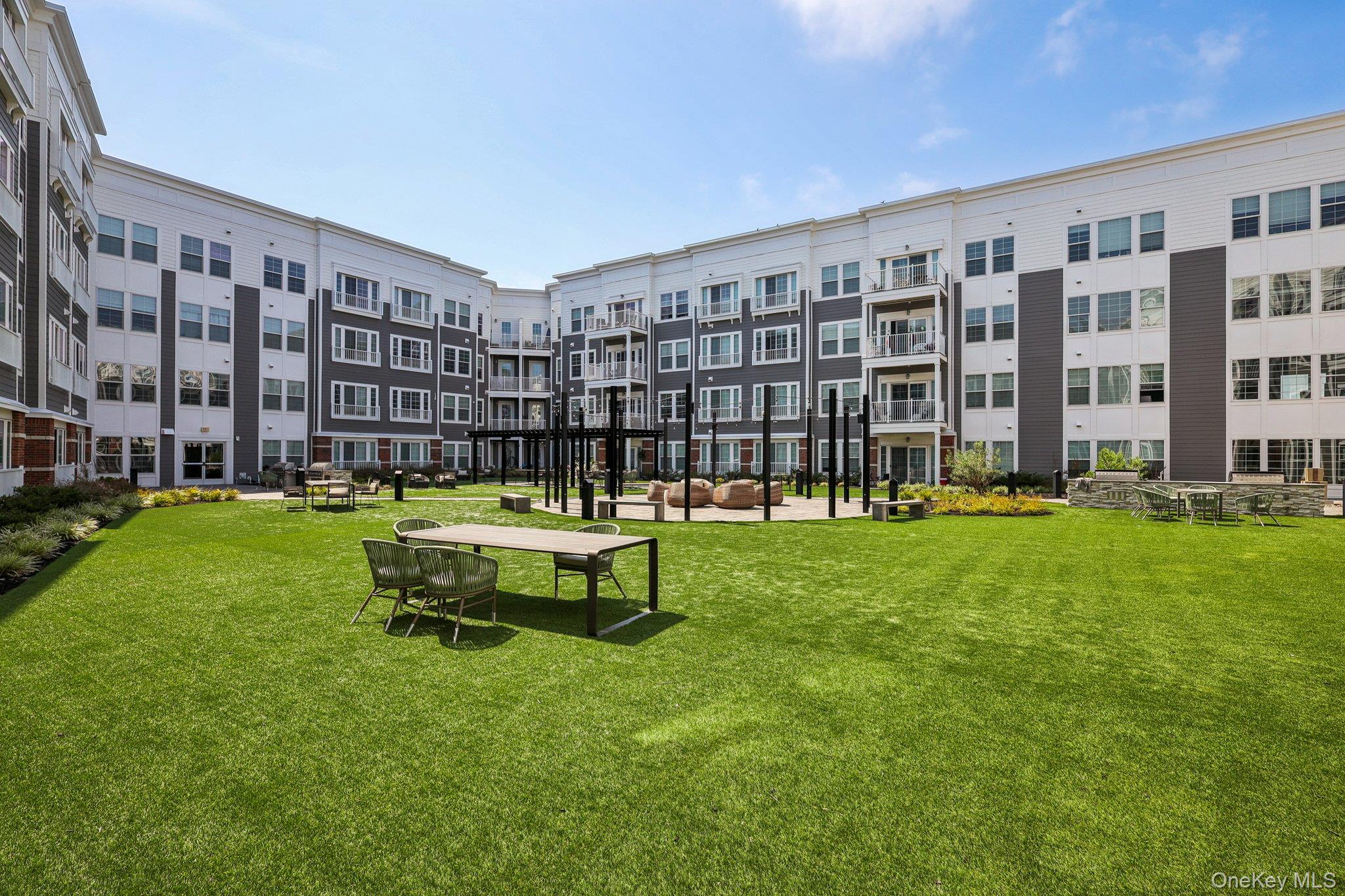 75 E Hoffman Avenue # 1036, Lindenhurst, NY 11757