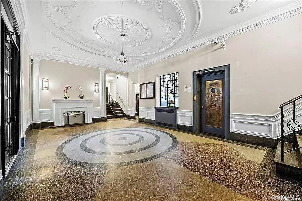 4035 ITHACA ST # 5B, Elmhurst, NY 11373