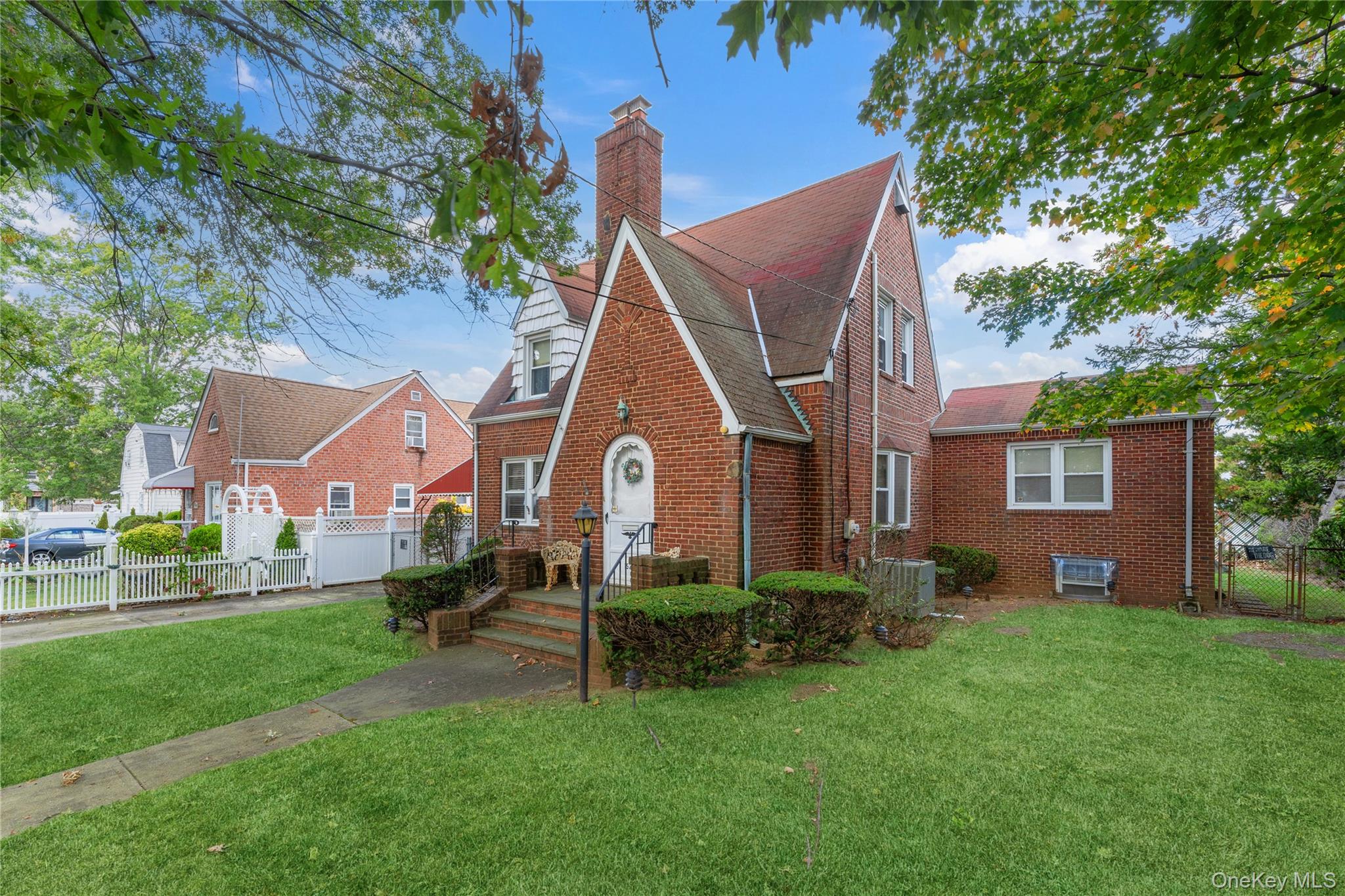 1522 Surprise Street, Elmont, NY 11003