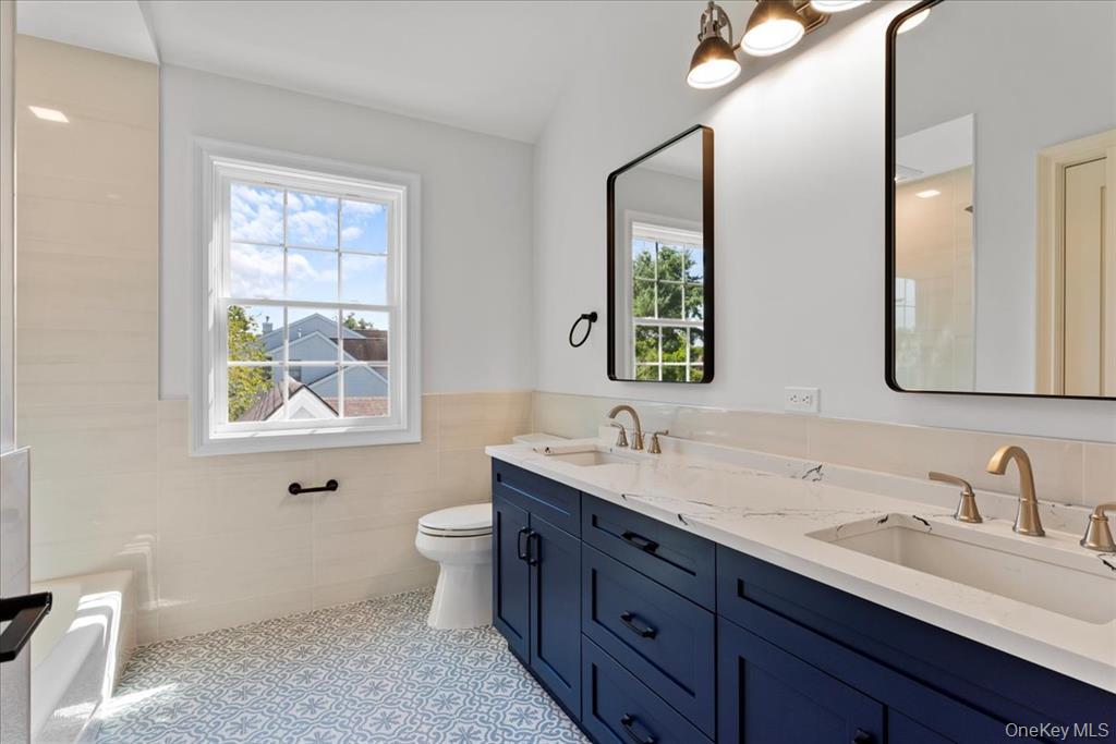 17 Hannington Avenue, Wantagh, NY 11793