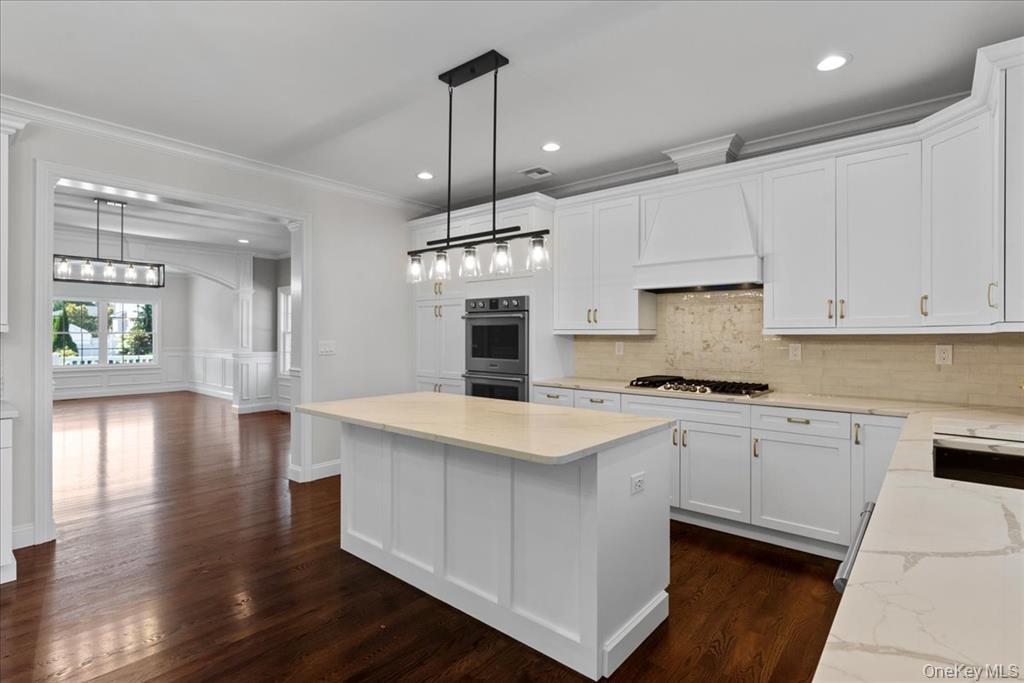 17 Hannington Avenue, Wantagh, NY 11793