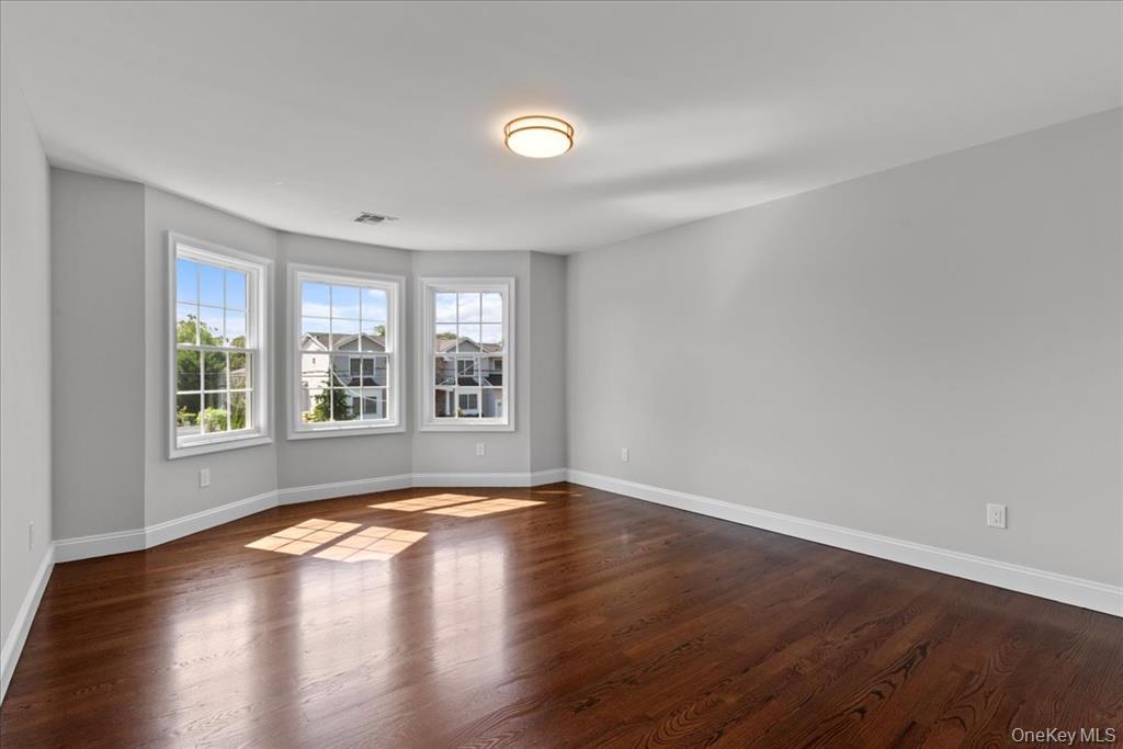 17 Hannington Avenue, Wantagh, NY 11793