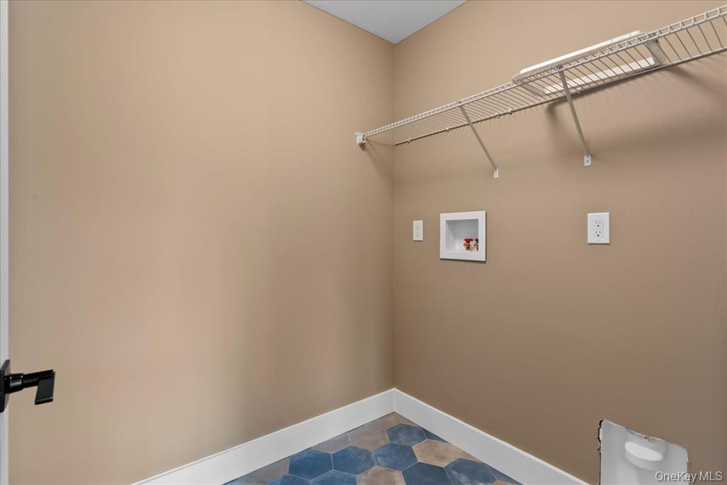 17 Hannington Avenue, Wantagh, NY 11793