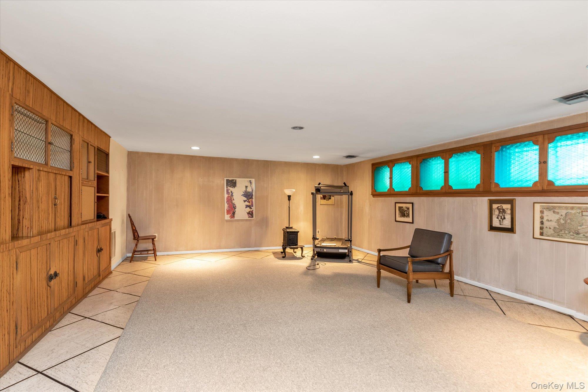 180 Dogwood Road, Roslyn, NY 11576