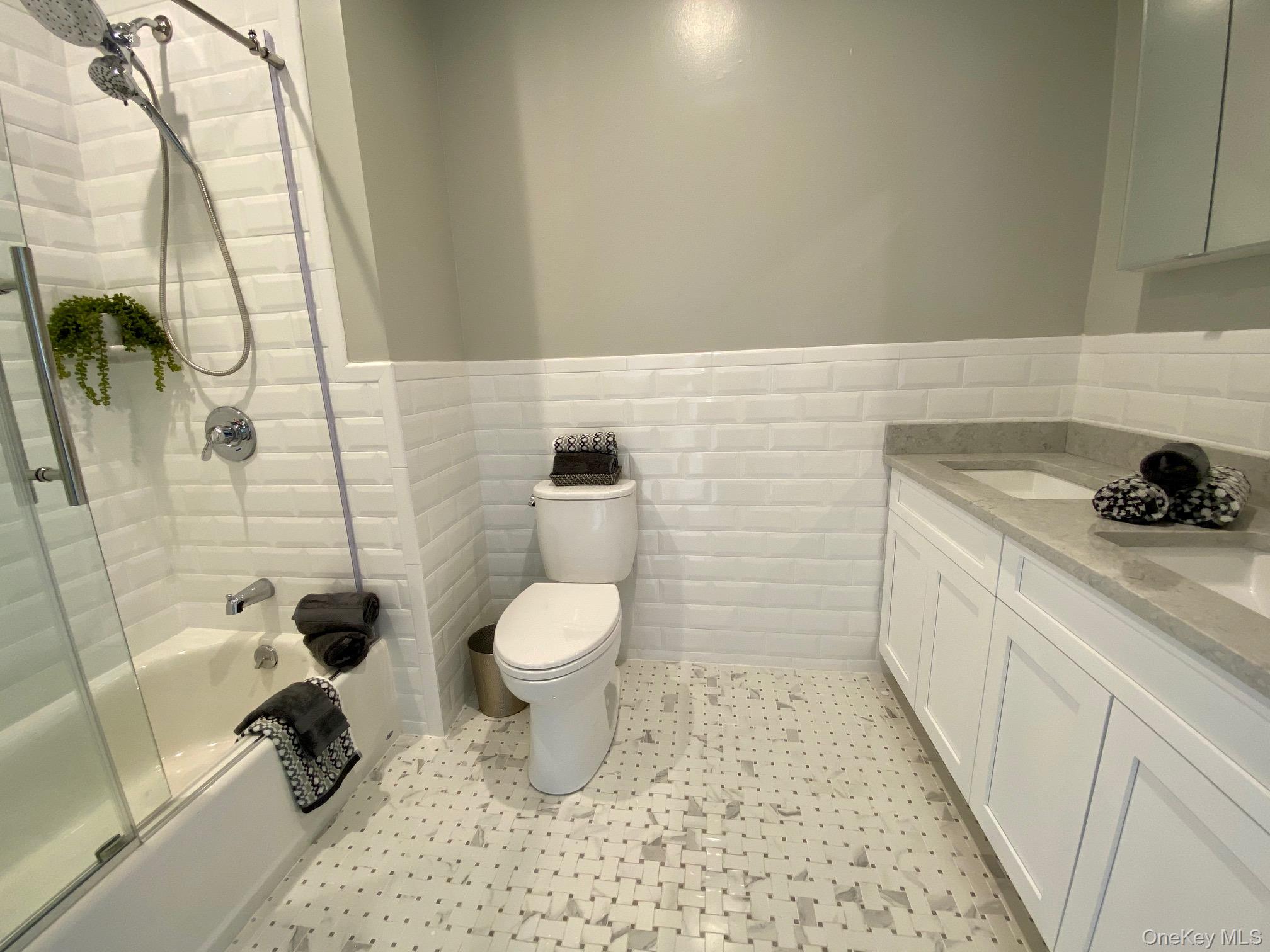 118 Pond Road # 1-118, Coram, NY 11727