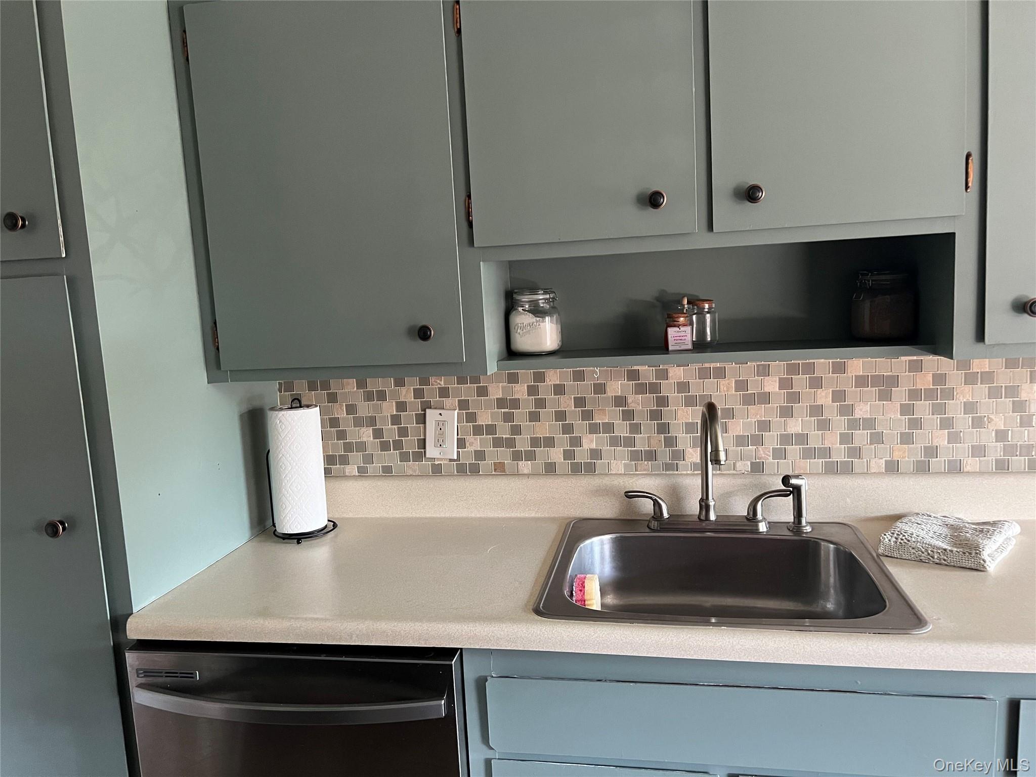 10 Oakwood Terrace # 110, New Windsor, NY 12553