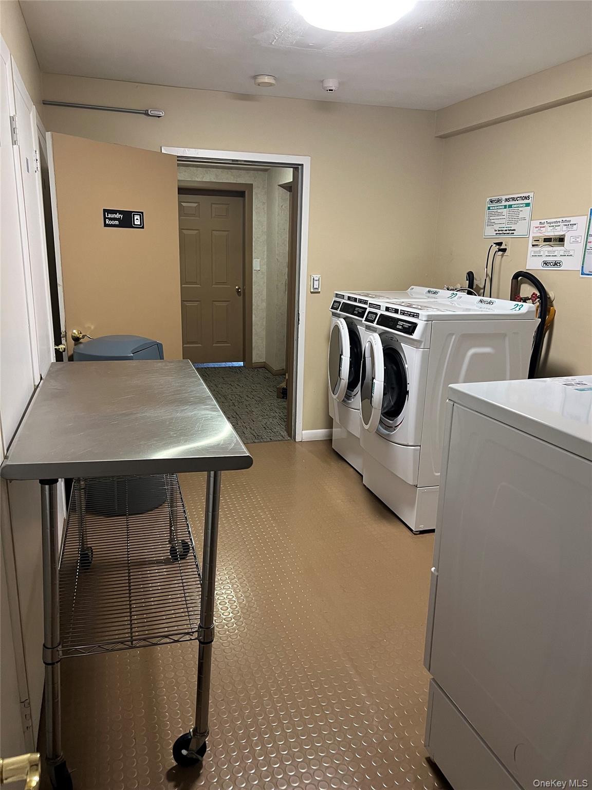 10 Oakwood Terrace # 110, New Windsor, NY 12553