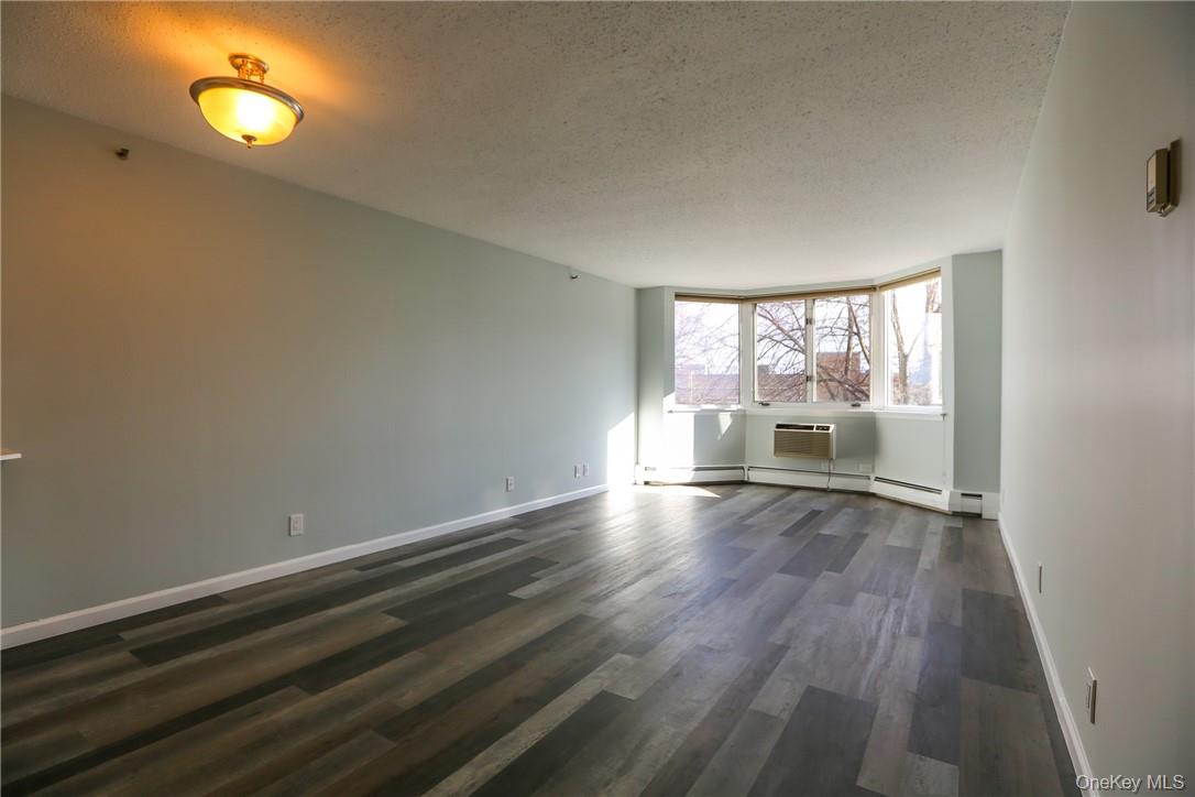 14 Nosband Avenue # 2E, White Plains, NY 10605