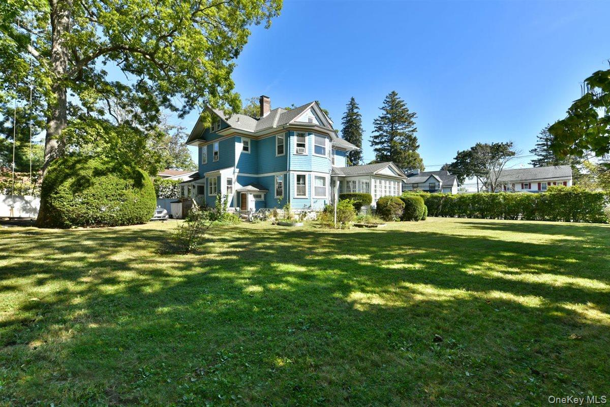 101 Wallace Street, Freeport, NY 11520