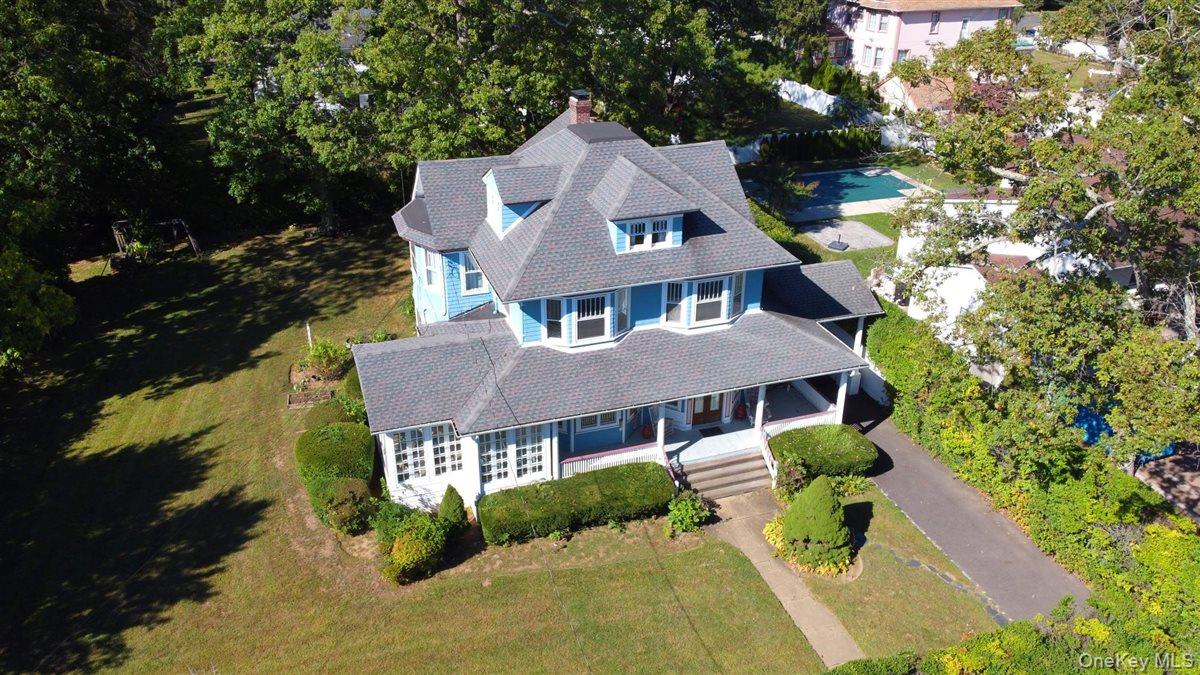 101 Wallace Street, Freeport, NY 11520