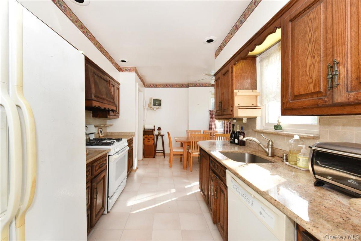 101 Wallace Street, Freeport, NY 11520