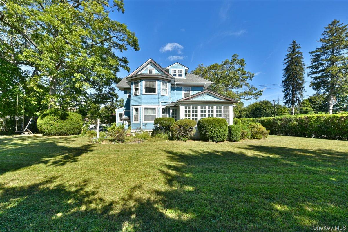 101 Wallace Street, Freeport, NY 11520