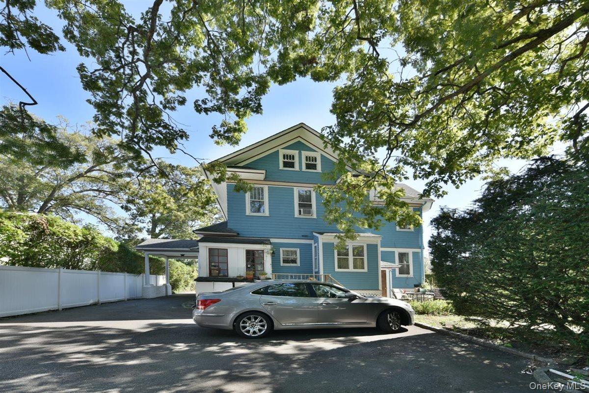 101 Wallace Street, Freeport, NY 11520