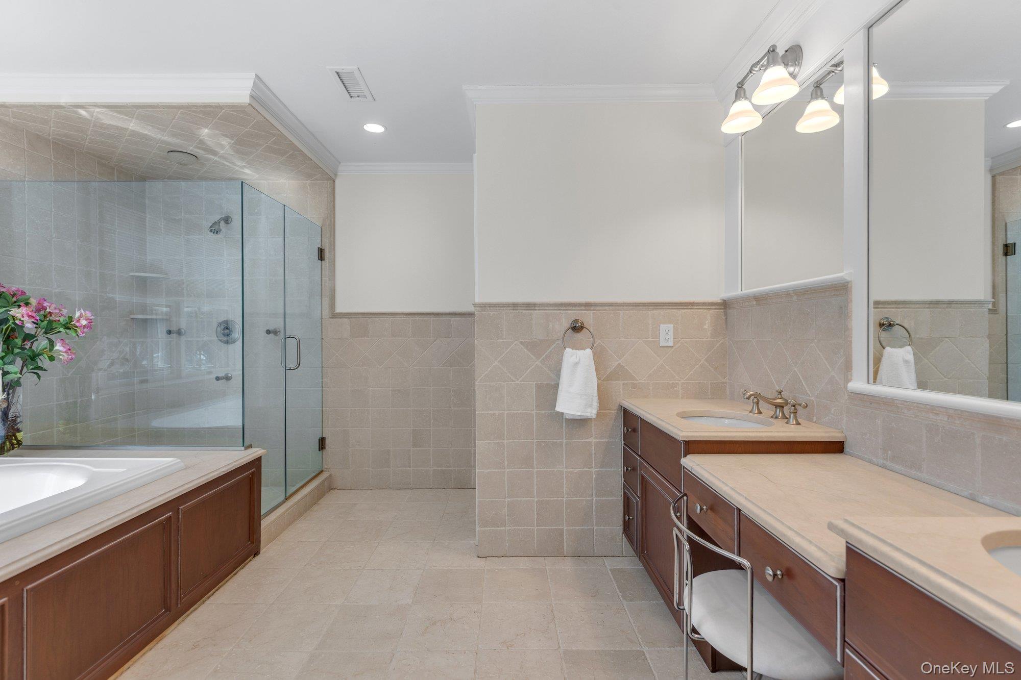 18 Landing Lane, East Quogue, NY 11942