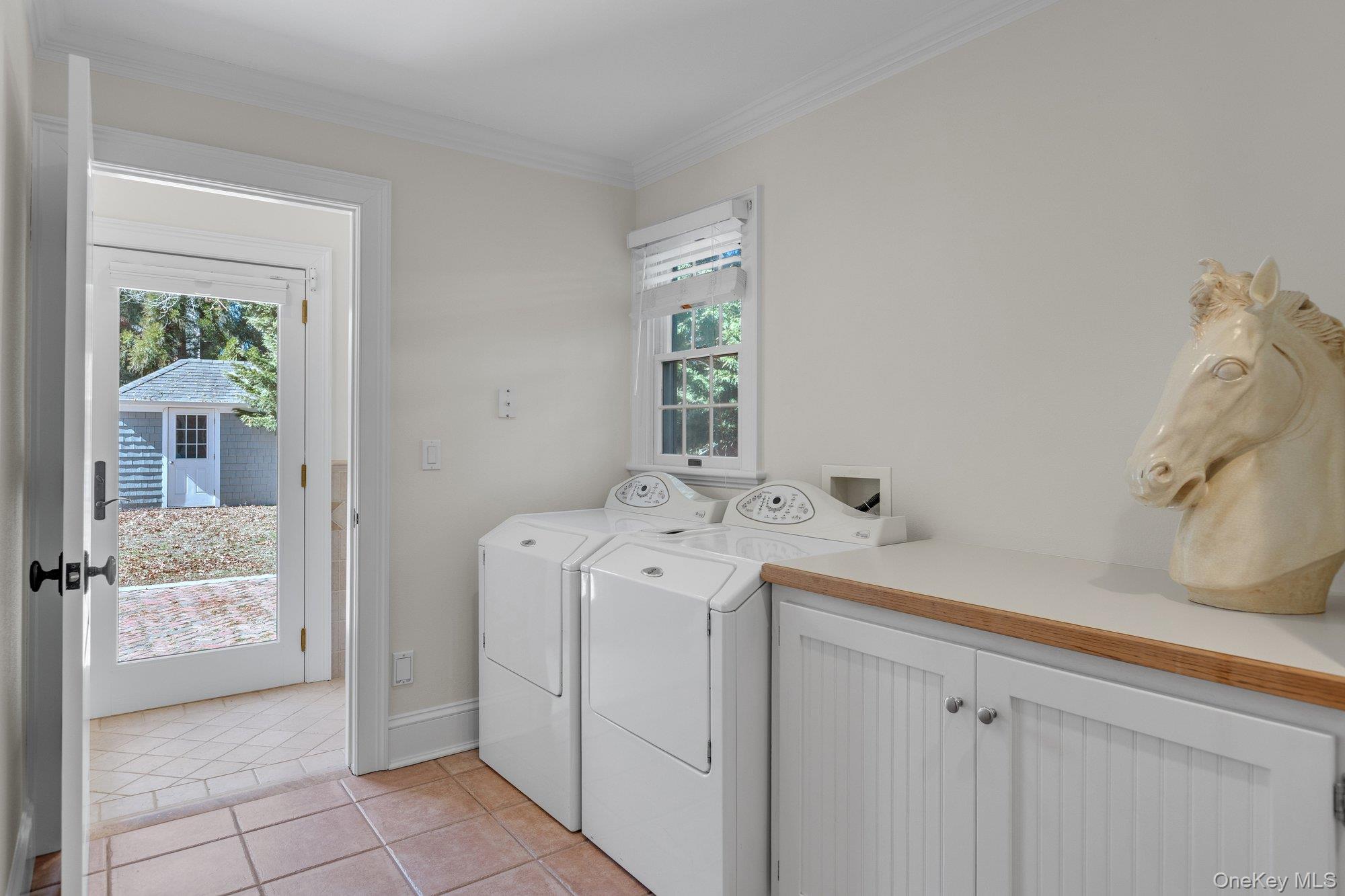 18 Landing Lane, East Quogue, NY 11942