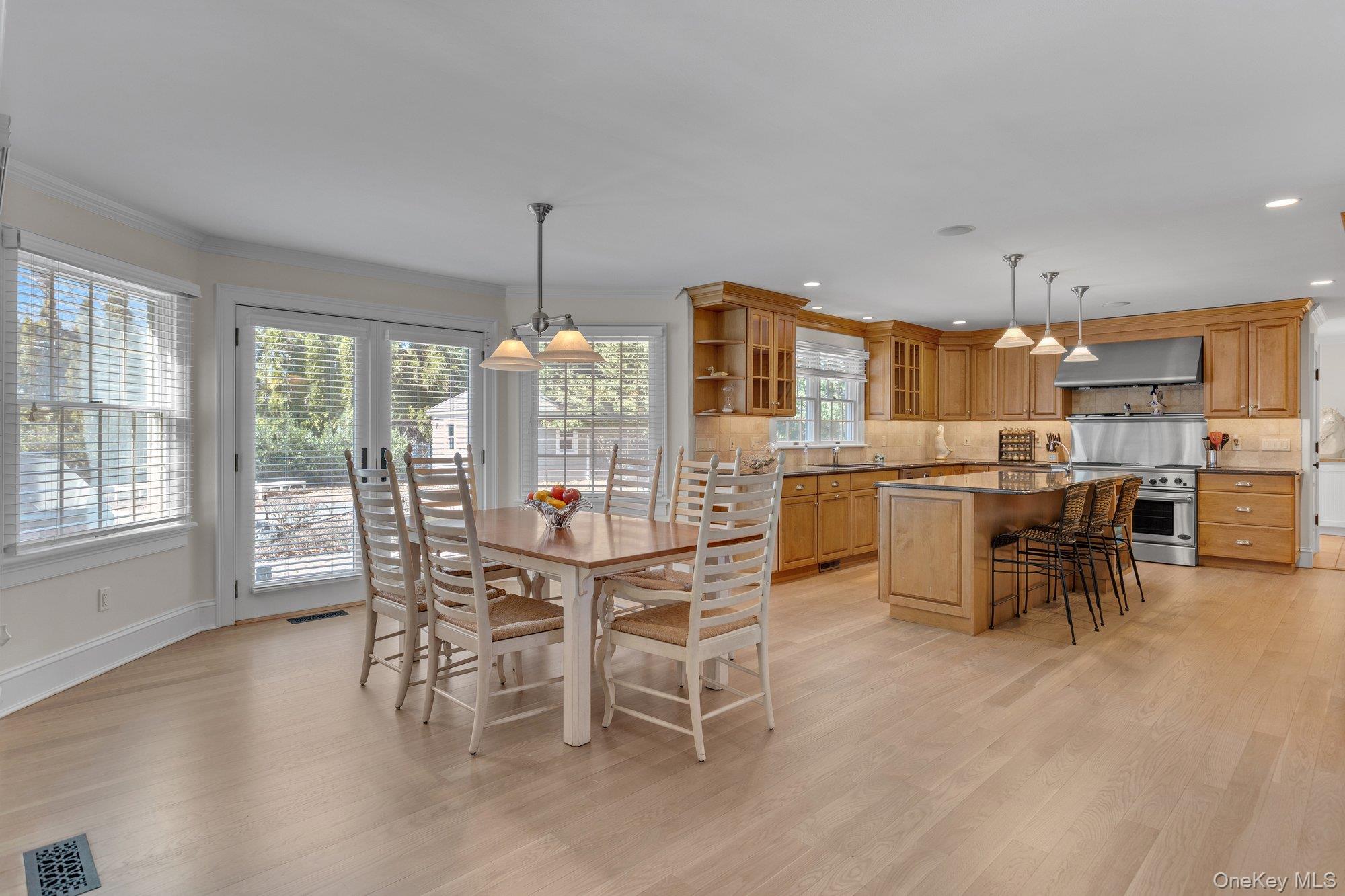 18 Landing Lane, East Quogue, NY 11942