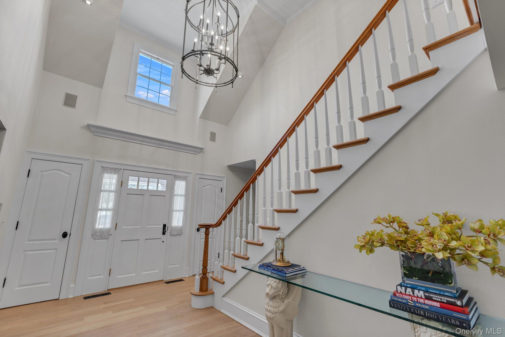 18 Landing Lane, East Quogue, NY 11942