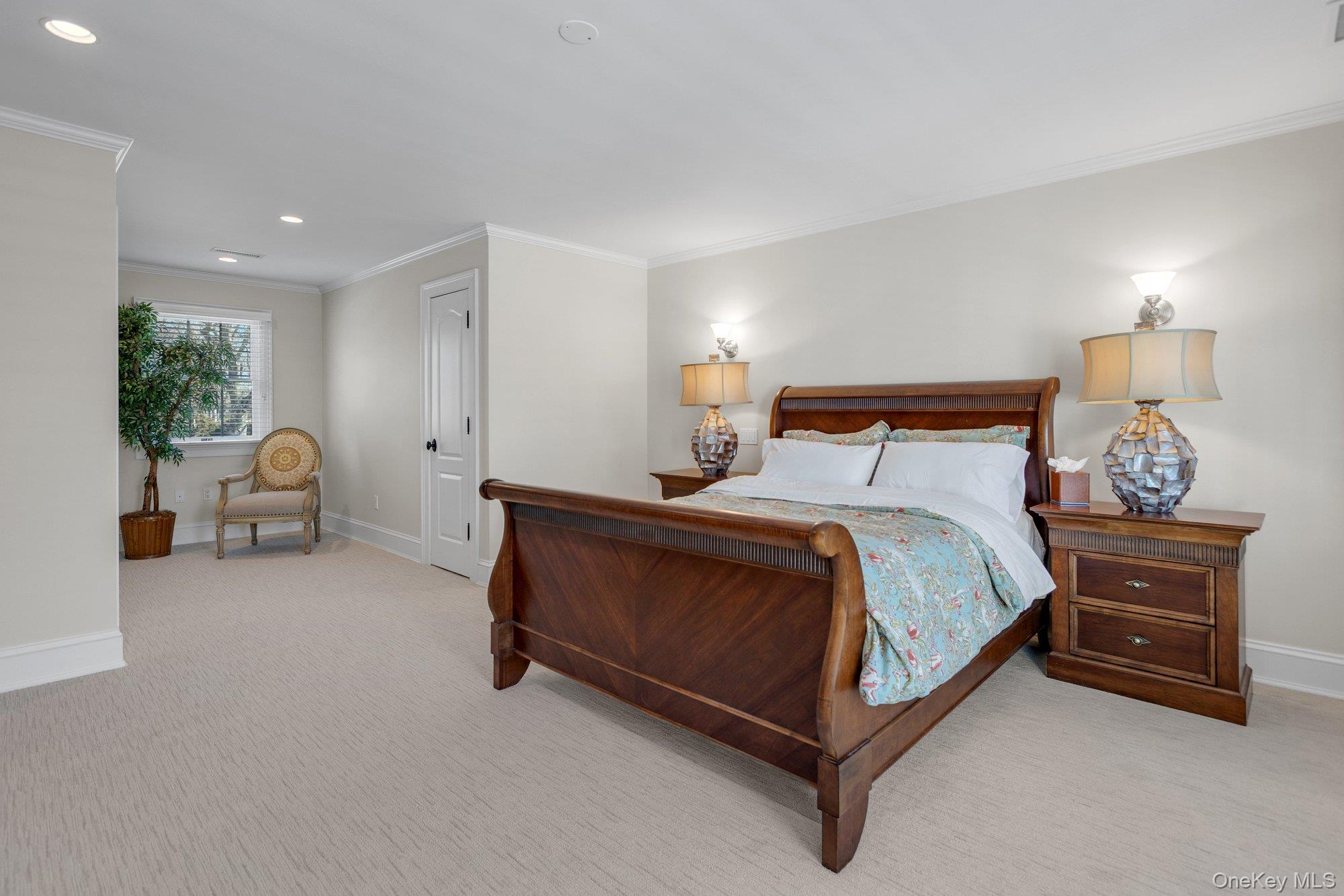 18 Landing Lane, East Quogue, NY 11942