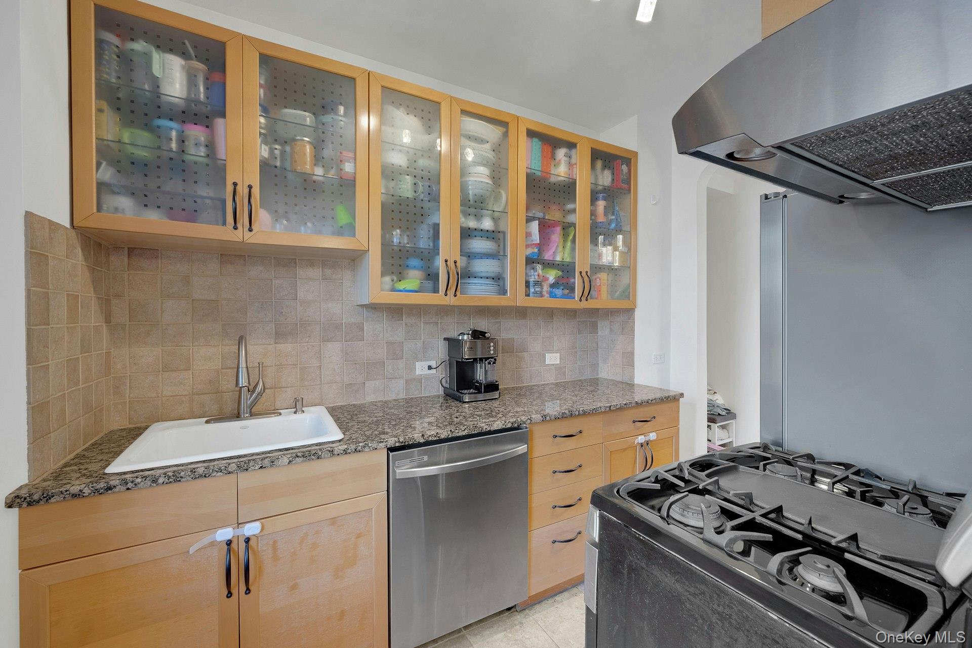 180 Garth Road # 6E, Scarsdale, NY 10583