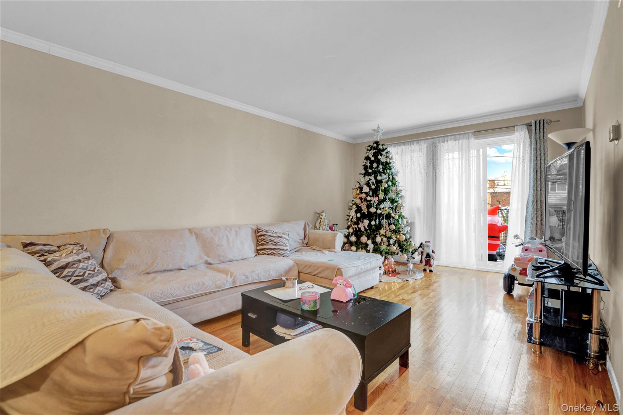 20-39 49th Street, Astoria, NY 11105