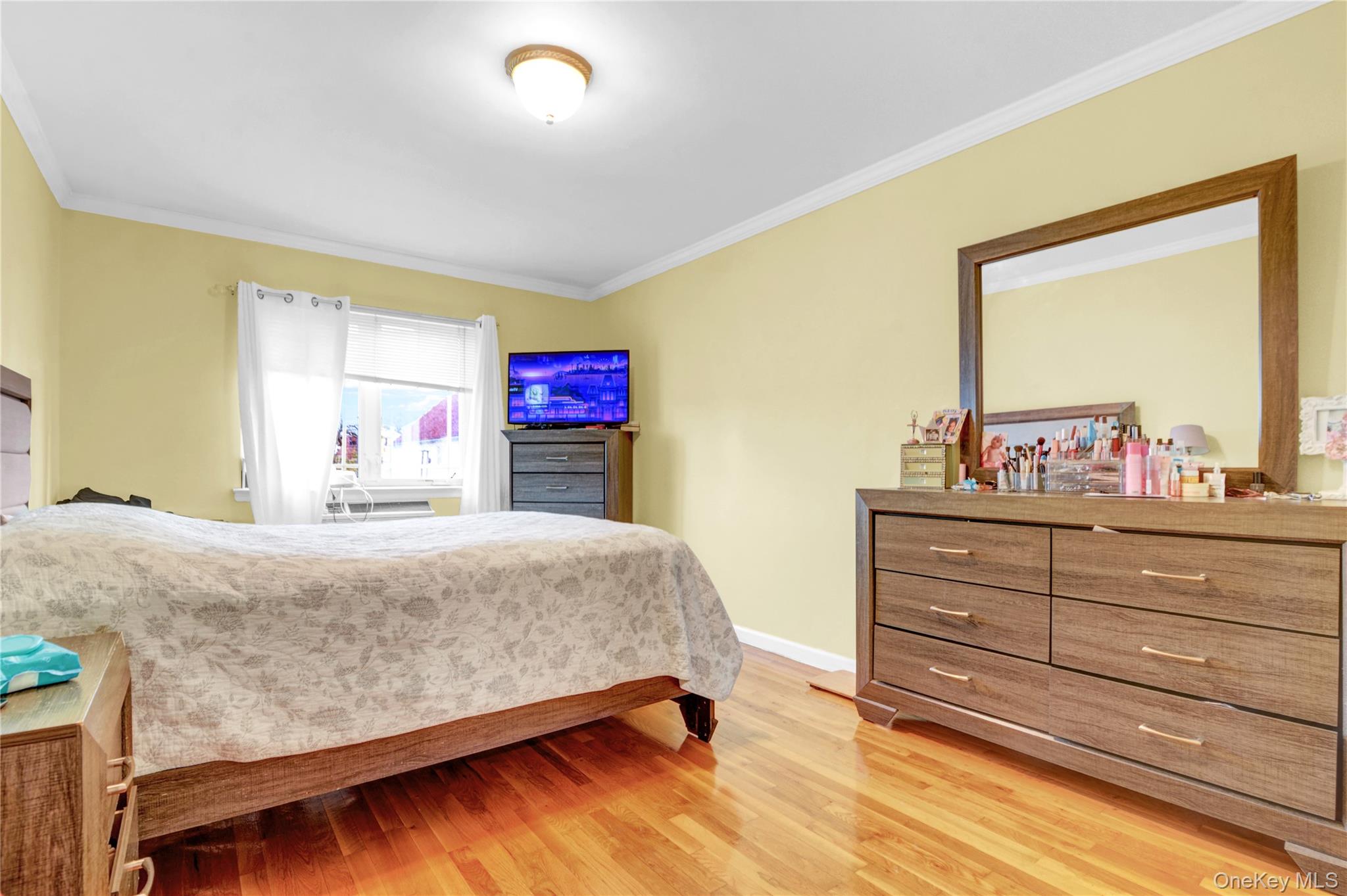 20-39 49th Street, Astoria, NY 11105