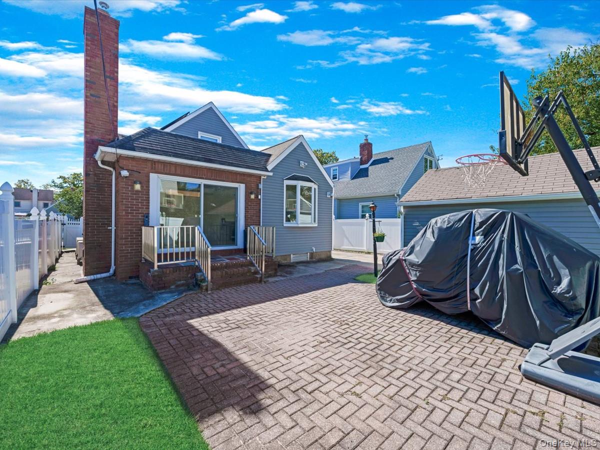 16337 20th Avenue, Whitestone, NY 11357