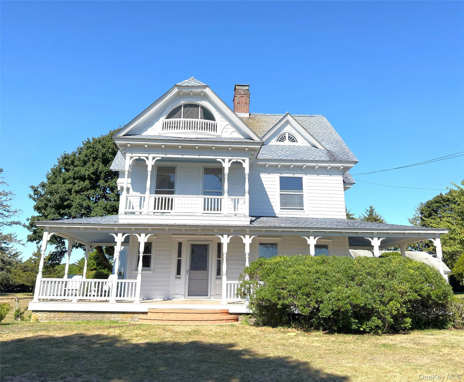 63 S Bay Ave, Eastport, NY 11941