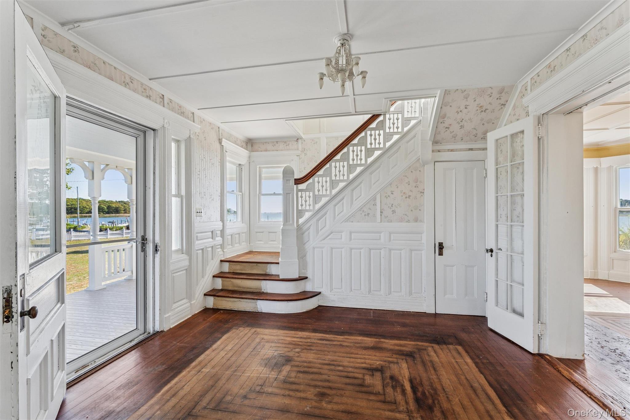 63 S Bay Ave, Eastport, NY 11941