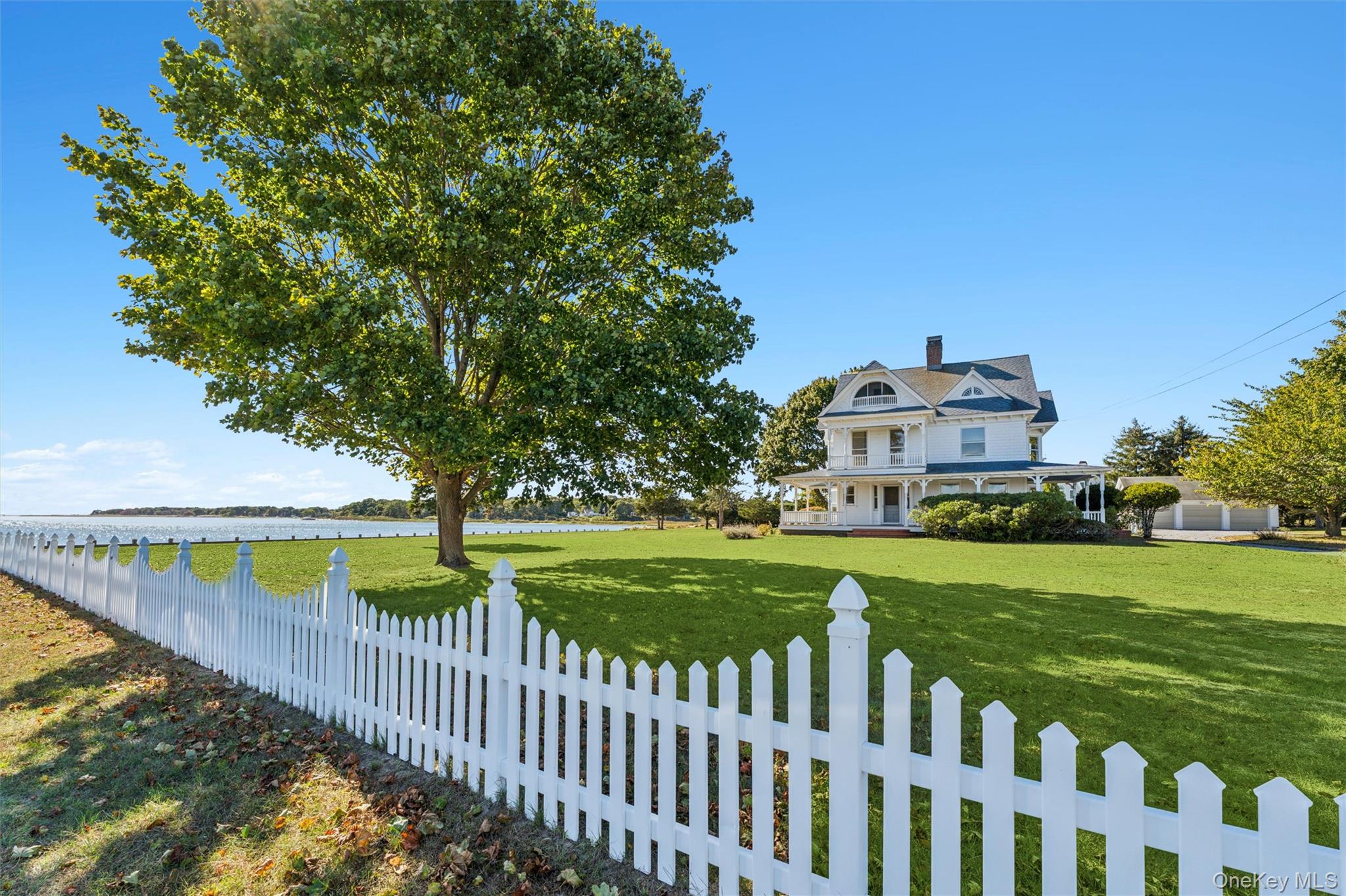 63 S Bay Ave, Eastport, NY 11941