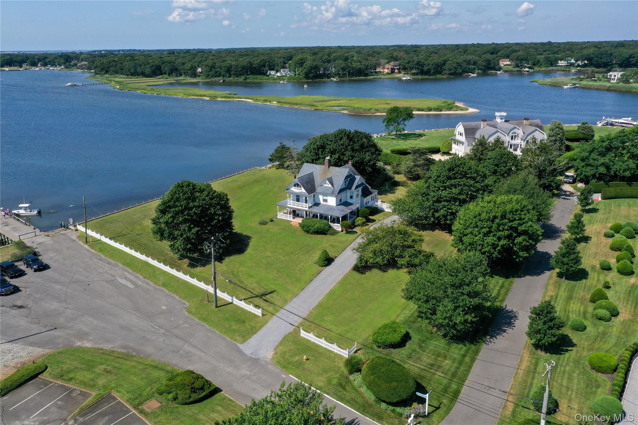 63 S Bay Ave, Eastport, NY 11941