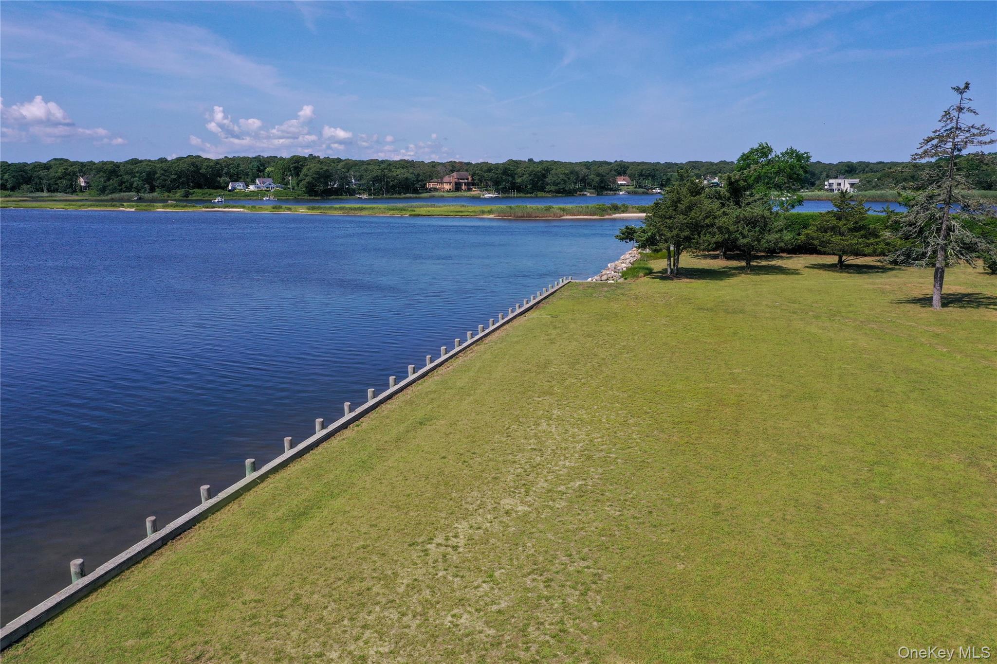 63 S Bay Ave, Eastport, NY 11941