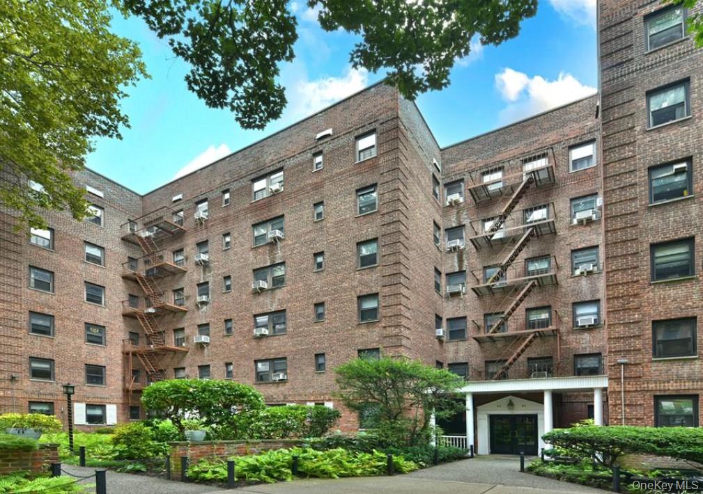 83-83 118th Street # #4A, Kew Gardens, NY 11415