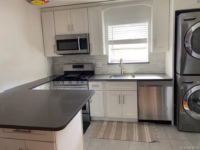 73-18 260th Street # B-1, Glen Oaks, NY 11004