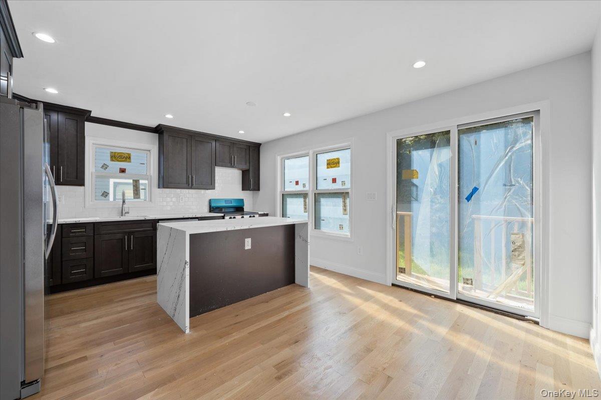 89 Thurton Place, Yonkers, NY 10704